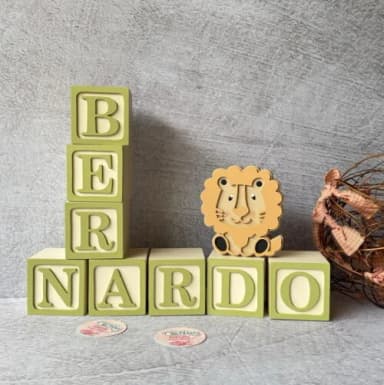 Kit Safari Cubos Personalizados 6x6cm + Leão Decoração Bebê