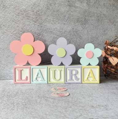 Tons Pastel Cubos 6x6cm e Trio de Flor Decoração Bebê
