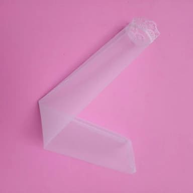 Saquinho de Renda Para Colocar Leque 6X30cm