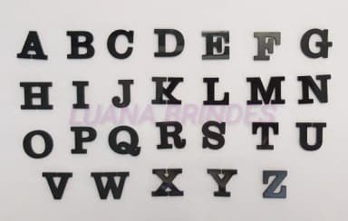 Aplique de Letra em Acrílico Preto de 2cm