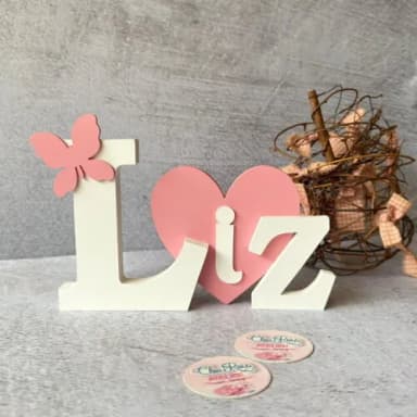 Linha Coração com Borboleta - Decoração para Quarto de Bebê