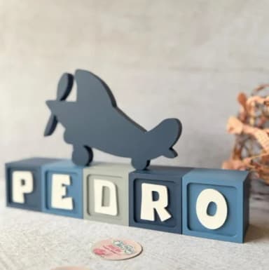 Aviãozinho + Cubos 6x6cm Ts Decoração Bebê
