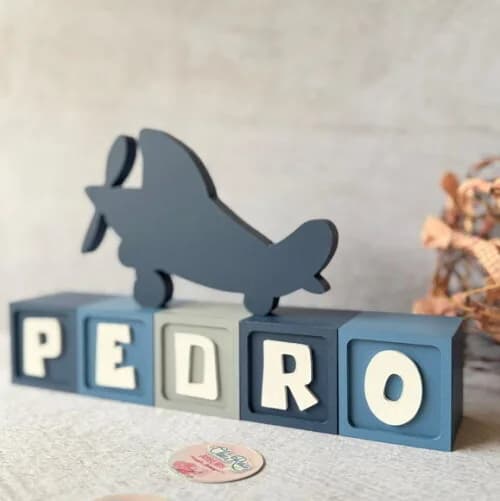 Aviãozinho + Cubos 6x6cm Ts Decoração Bebê
