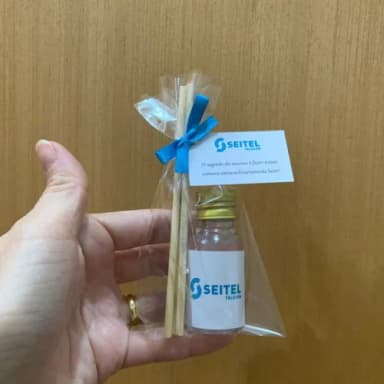 Brinde Mini Aromatizador com Logo da Sua Empresa