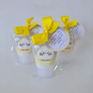 Lembrança Hidratante Gêmeos Chevron elefante amarelo