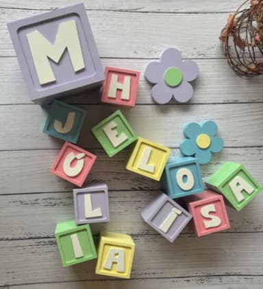 Decoração Bebê - Cubos 6x6cm Candy Ts + Dupla de Flor