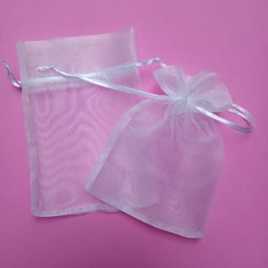Saquinho Organza Organza Branco com Fita 10x15cm