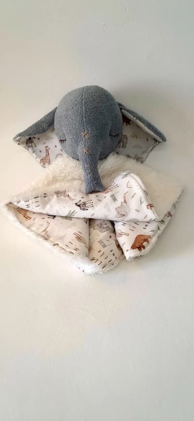 Naninha Elefante Pelúcia