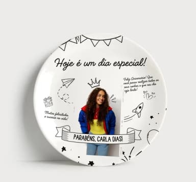 Prato de Aniversário Personalizado: Celebre Um Dia Especial!