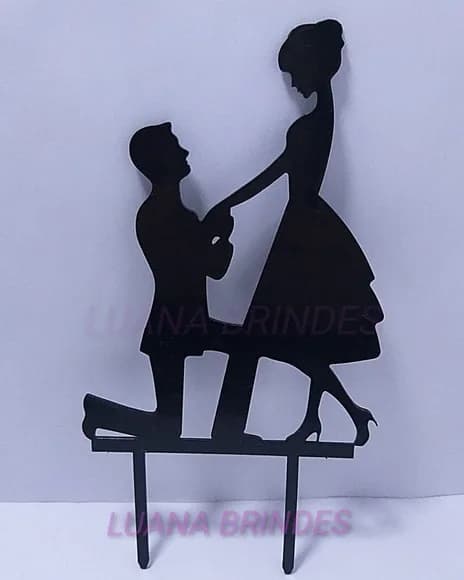 Topo de Bolo de Noivinhos em Acrílico Preto 19,5cm x 10,4cm