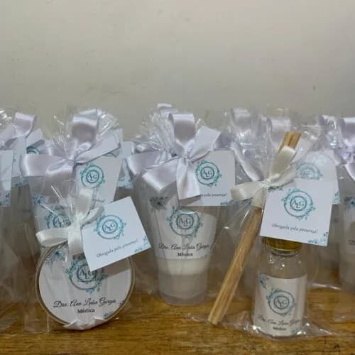 Lembrança Formatura Kit Hidratante + Aromatizador + Vela