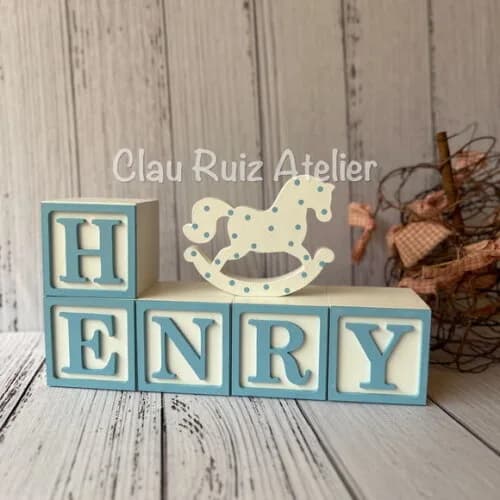 Decoração Bebê - Cubos 6x6cm + Cavalinho de Balaço