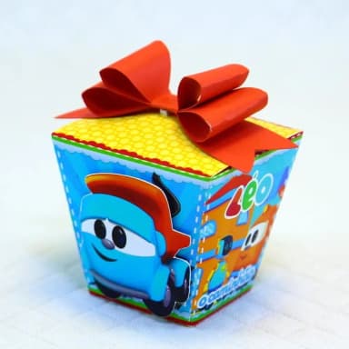 Kit 60 Lembrancinhas Léo e o Caminhão