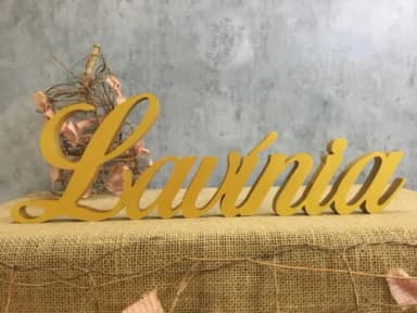 Nomes de Mesa Em MDF Linha Cursiva