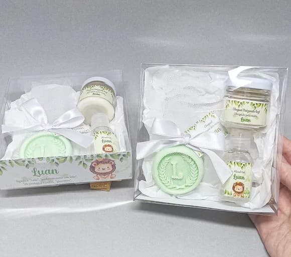 Kit com Sabonete + Vela + Álcool Gel