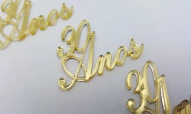 Aplique 30 anos Acrílico Espelhado Dourado 2,9cm Pct 7 Unids