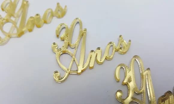 Aplique 30 anos Acrílico Espelhado Dourado 2,9cm Pct 7 Unids