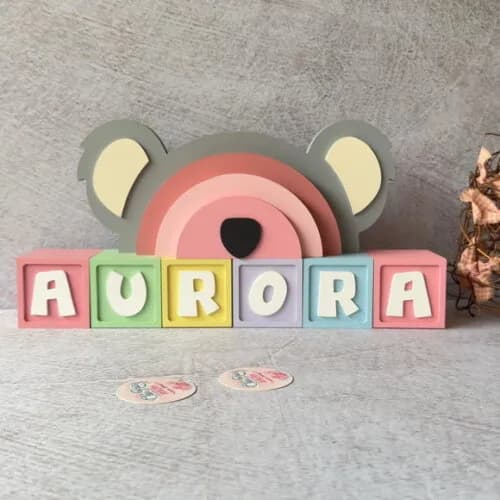 Coala Arco Íris +cubos 6x6cm Decoração Bebê