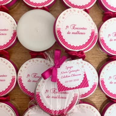Lembrancinha Religiosa vela aromática Floral pink