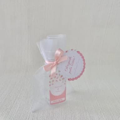 Lembrancinha Maternidade Home Spray floral rosa Organza
