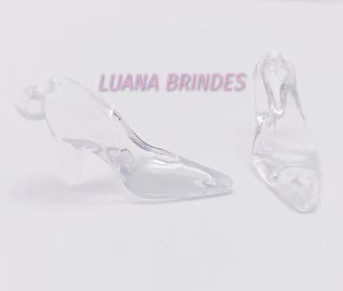 Pingente Sapatinho de Acrilico Transparente 3,5cm Pct 25 Uni