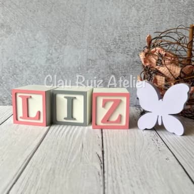 Borboletinha + Cubos 6x6cm Decoração Bebê