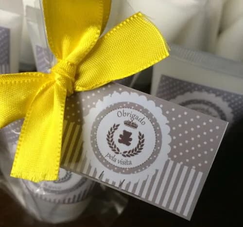 Lembrancinha Hidratante Nascimento Ursinho Amarelo e Cinza