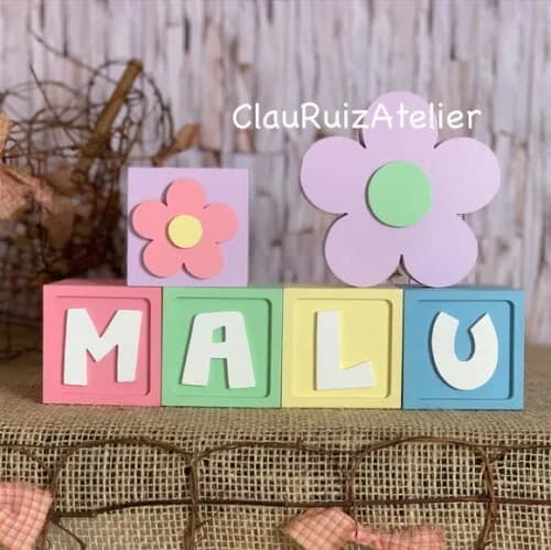 Decoração Bebê - Cubos 6x6cm Candy Ts + Flor Mesa