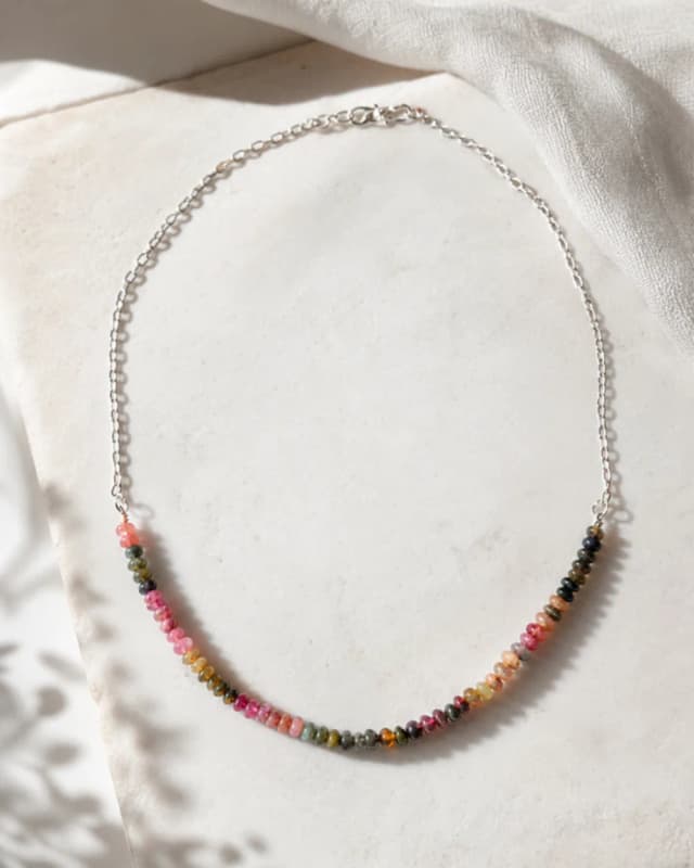 Choker Delicado de Turmalinas  e Prata 925 – Elegância Minimalista