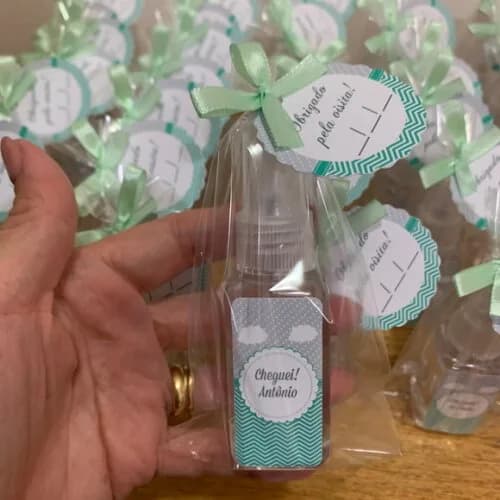 Álcool 70% Spray Lembrancinha maternidade Nuvem Chevron
