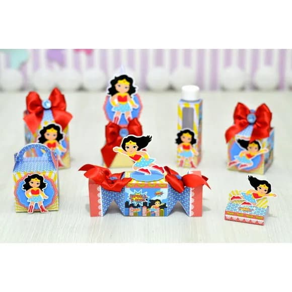 Kit 60 Lembrancinhas Mulher Maravilha