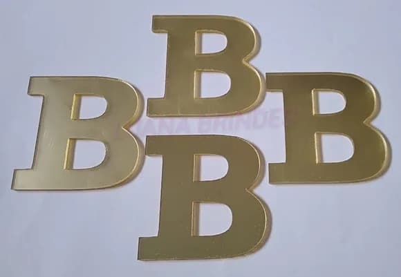 Aplique da Letra B em Acrílico Espelhado Dourado - 5cm