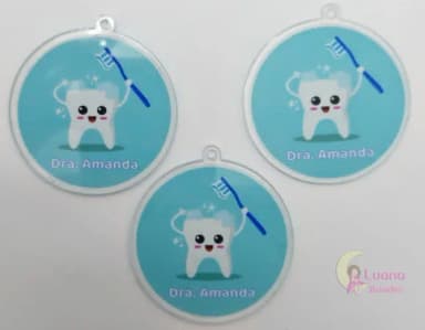 Pingente Dentista Personalizado de Acrílico Adesivado - 5cm
