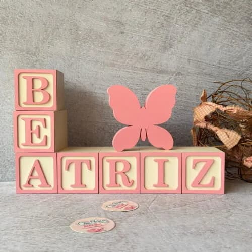 Borboletinha + Cubos 6x6cm Decoração Bebê