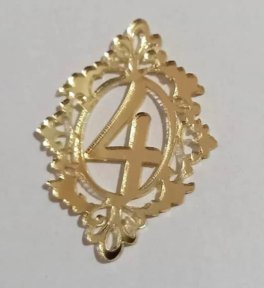 Aplique Moldura 4 Ano de Acrílico Espelhado Dourado - 5 Peça