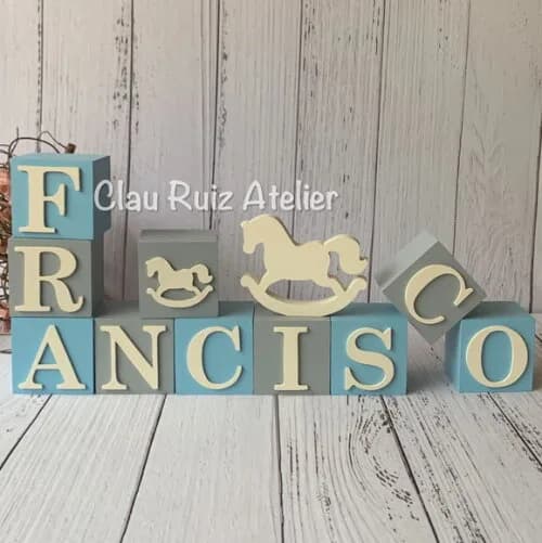 Decoração Bebê - Cubos 6x6cm + Cavalinho de Balaço