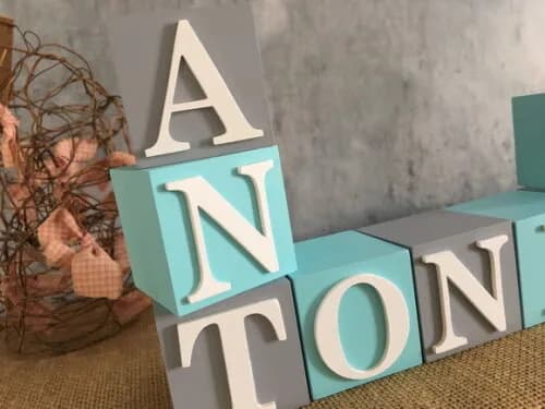Cubos Decorativos Personalizados com Nome do Bebê em MDF - Tema Mustache