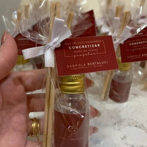Brinde Arquitetura e Designer mini aromatizador com logo