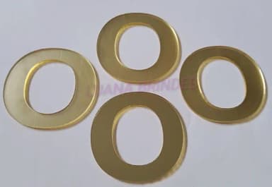 Aplique da Letra O em Acrílico Espelhado Dourado - 5cm
