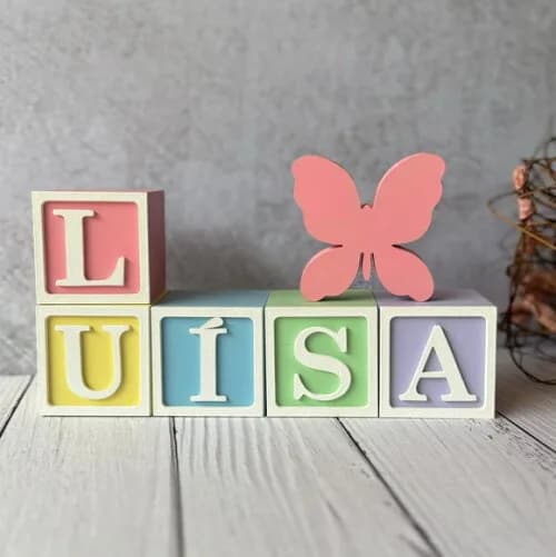 Borboletinha + Cubos 6x6cm Decoração Bebê
