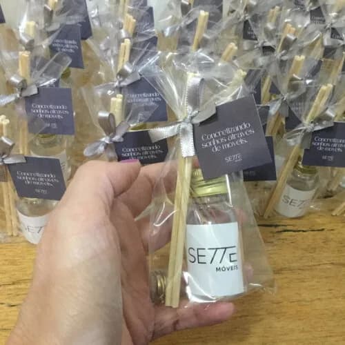Brinde Loja de Móveis Mini Aromatizador com Logo