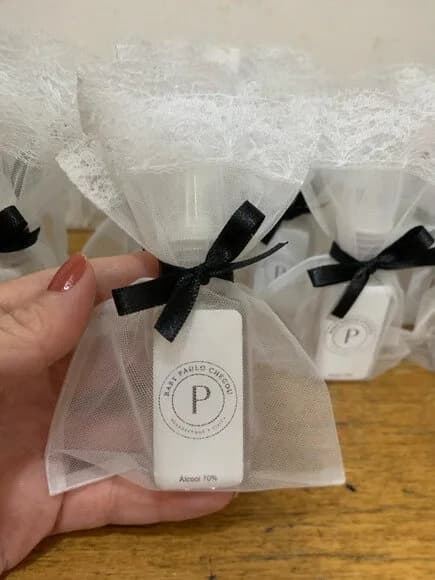 Lembrancinha Maternidade Álcool 70% Spray Organza