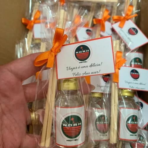 Brinde corporativo mini aromatizador com logo