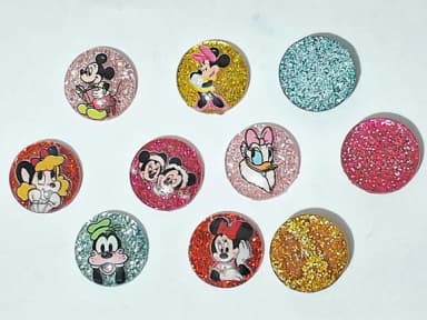 Aplique Mickey e Minnie Redondo 2cm de Resina Pacote com 10