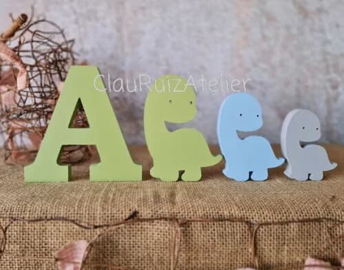 Iniciais com Trio de Dinossauros