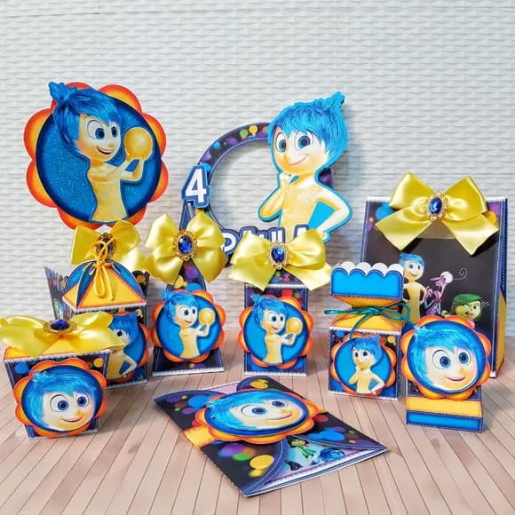 Kit 60 Lembrancinhas - Divertidamente