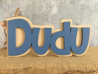 Nomes em mdf - Sobreposição