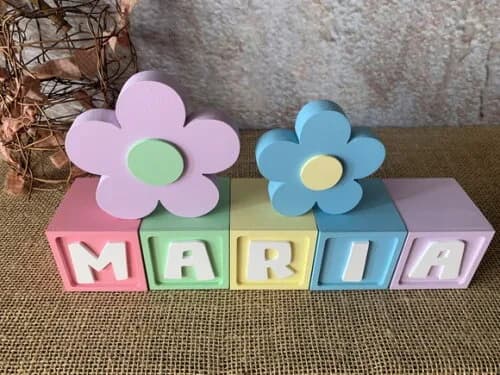 Decoração Bebê - Cubos 6x6cm Candy Ts + Dupla de Flor