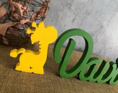 Nomes de Mesa Em MDF Letras Cursivas + Girafa