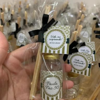 Lembrança Aniversário Aromatizador Coroa dourado e preto